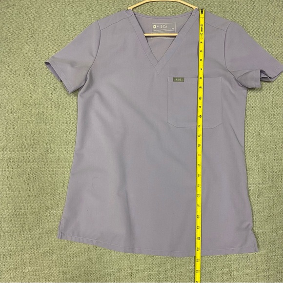 Figs Lavender 2 pc Scrub Set Technical Collection Size XS Top and Bottoms - Picture 15 of 16